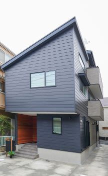 市川市 ご家族の想いを叶えたガルバリウムの家